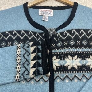 Tally-Ho Cardigan Sweater Cardigan Button Front 100% Wool Blue Snowflakes Vtg